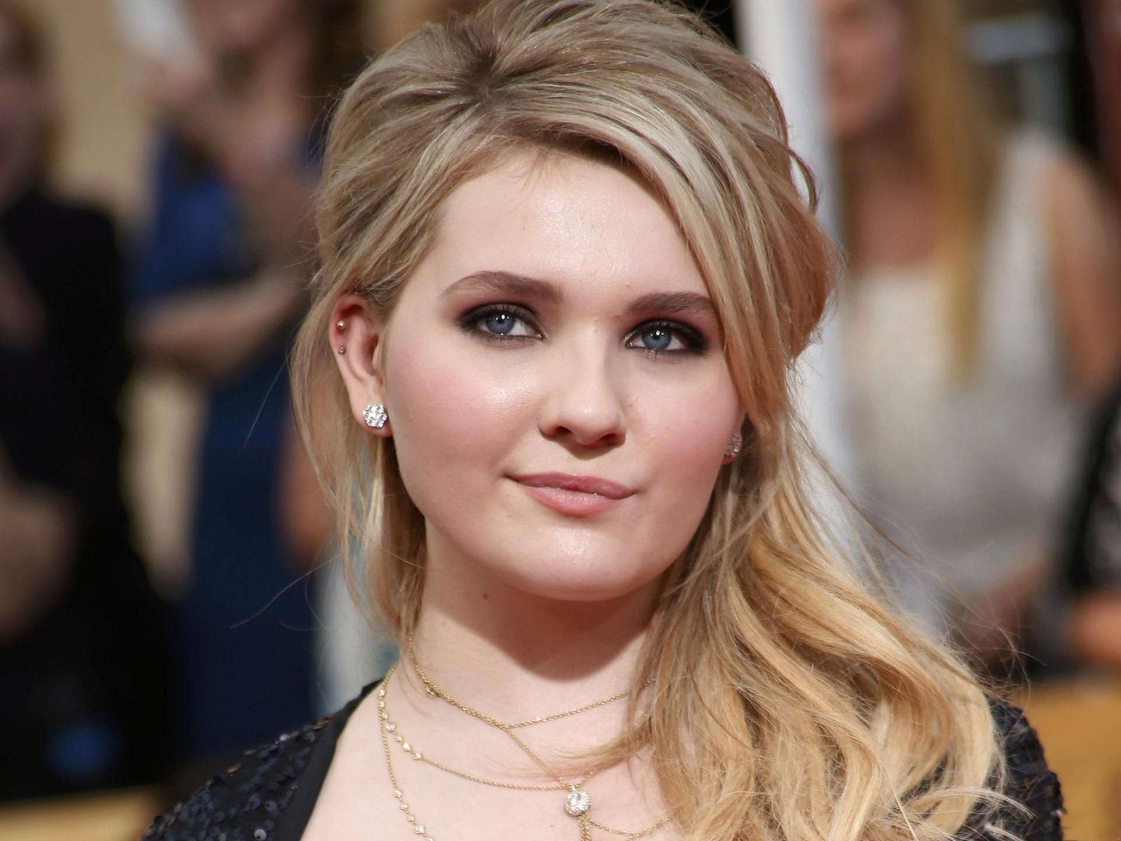 25 Abigail Breslin Wallpapers 50 Abigail Breslin Wallpapers,Abigail Breslin music,Abigail Breslin pictures,Abigail Breslin net worth,Abigail Breslin biography,Abigail Breslin wedding,Abigail Breslin social media,Abigail Breslin husband,Zombieland,Ira Kunyansky,bol news pakistan
