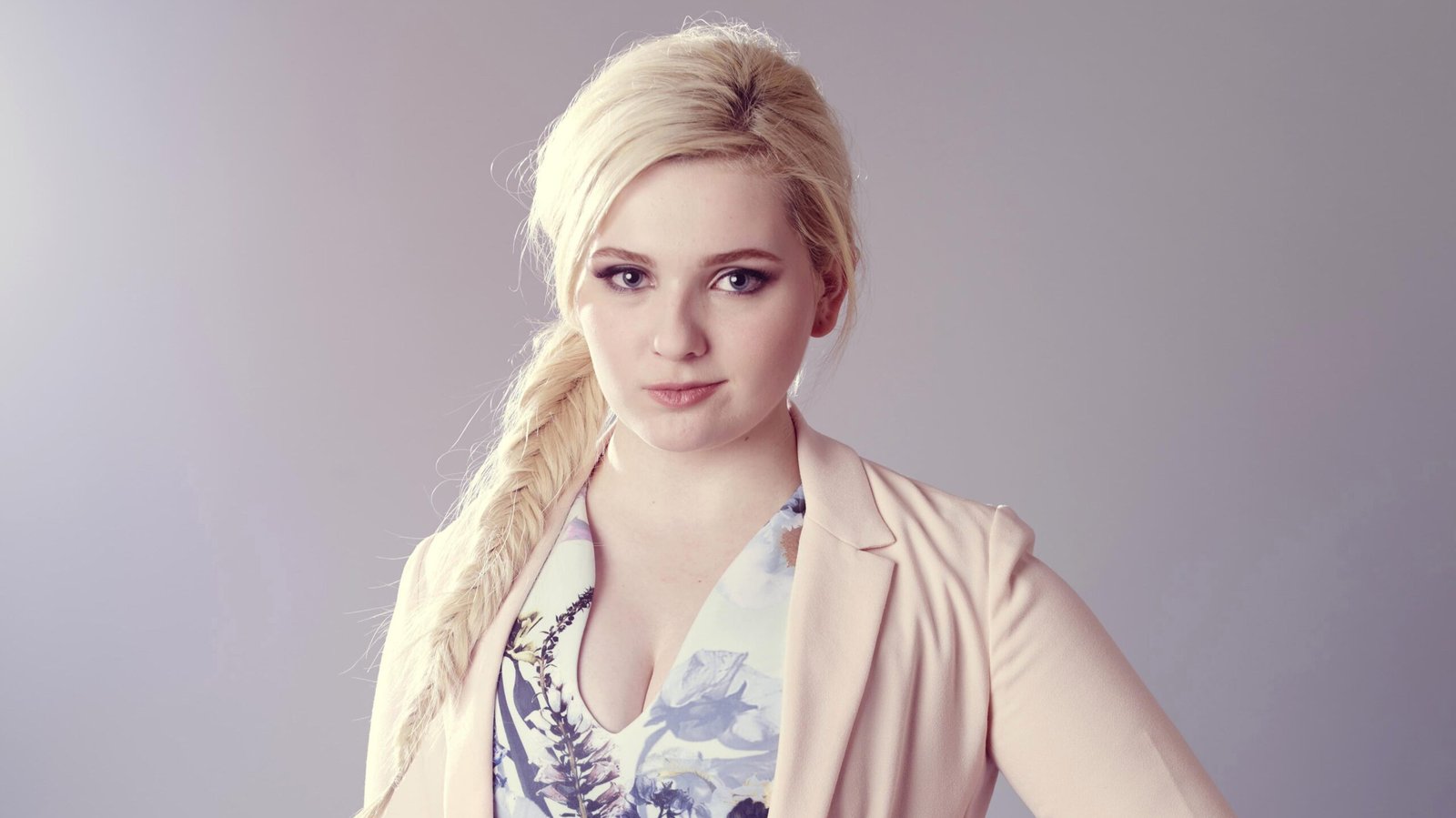 25 Abigail Breslin Wallpapers 54 Abigail Breslin Wallpapers,Abigail Breslin music,Abigail Breslin pictures,Abigail Breslin net worth,Abigail Breslin biography,Abigail Breslin wedding,Abigail Breslin social media,Abigail Breslin husband,Zombieland,Ira Kunyansky,bol news pakistan