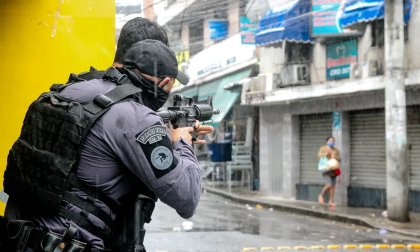 Rio Streets Covered in Bodies Amid Police Raids Killing 132